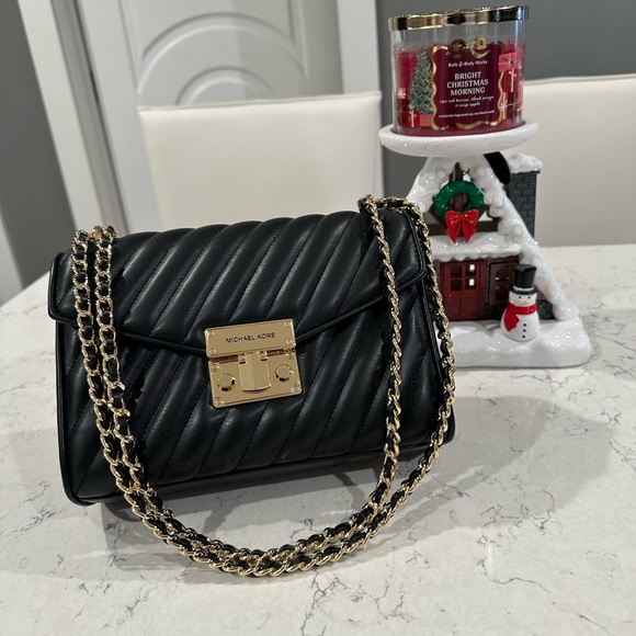 Michael Kors Black Shoulder Bag - Picture 2 of 16
